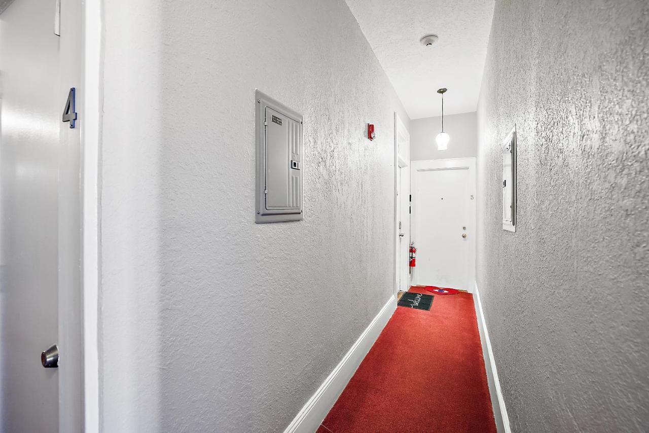 Downtown Den-King Bed~Heart Of Eustis~Queen Sleeper~Upstairs~Bright & Happy Eksteriør billede