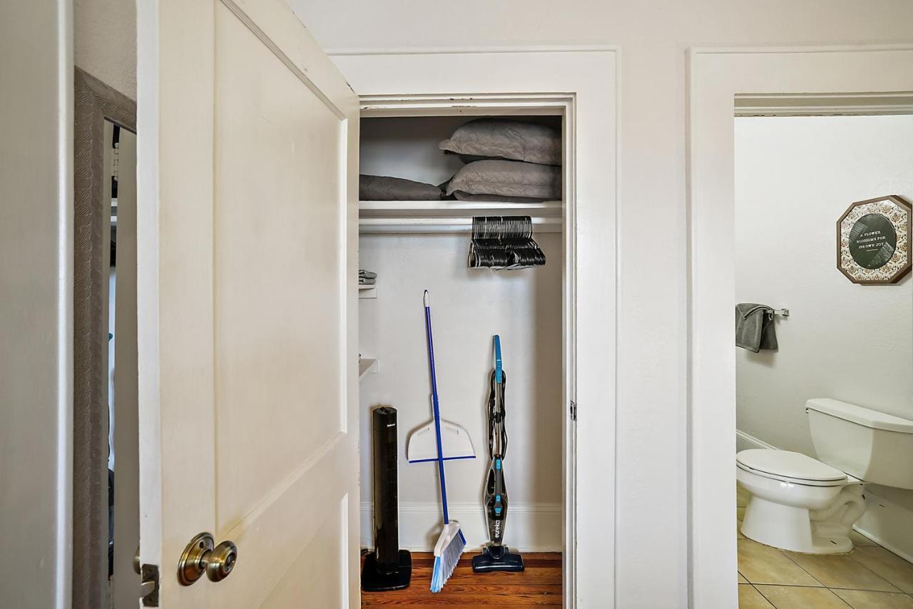 Downtown Den-King Bed~Heart Of Eustis~Queen Sleeper~Upstairs~Bright & Happy Eksteriør billede