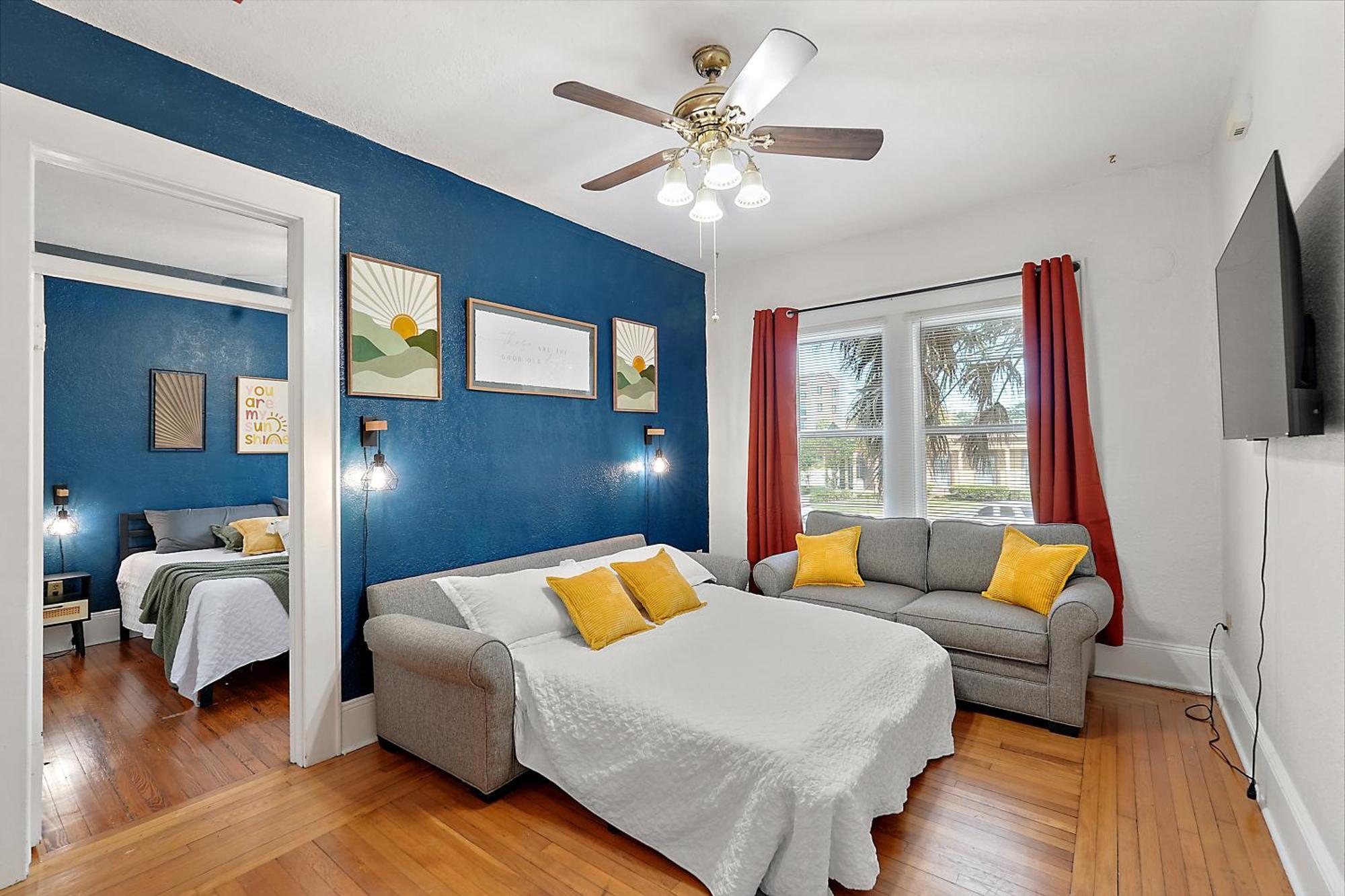 Downtown Den-King Bed~Heart Of Eustis~Queen Sleeper~Upstairs~Bright & Happy Eksteriør billede